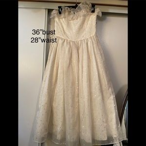Vintage ruffle dress